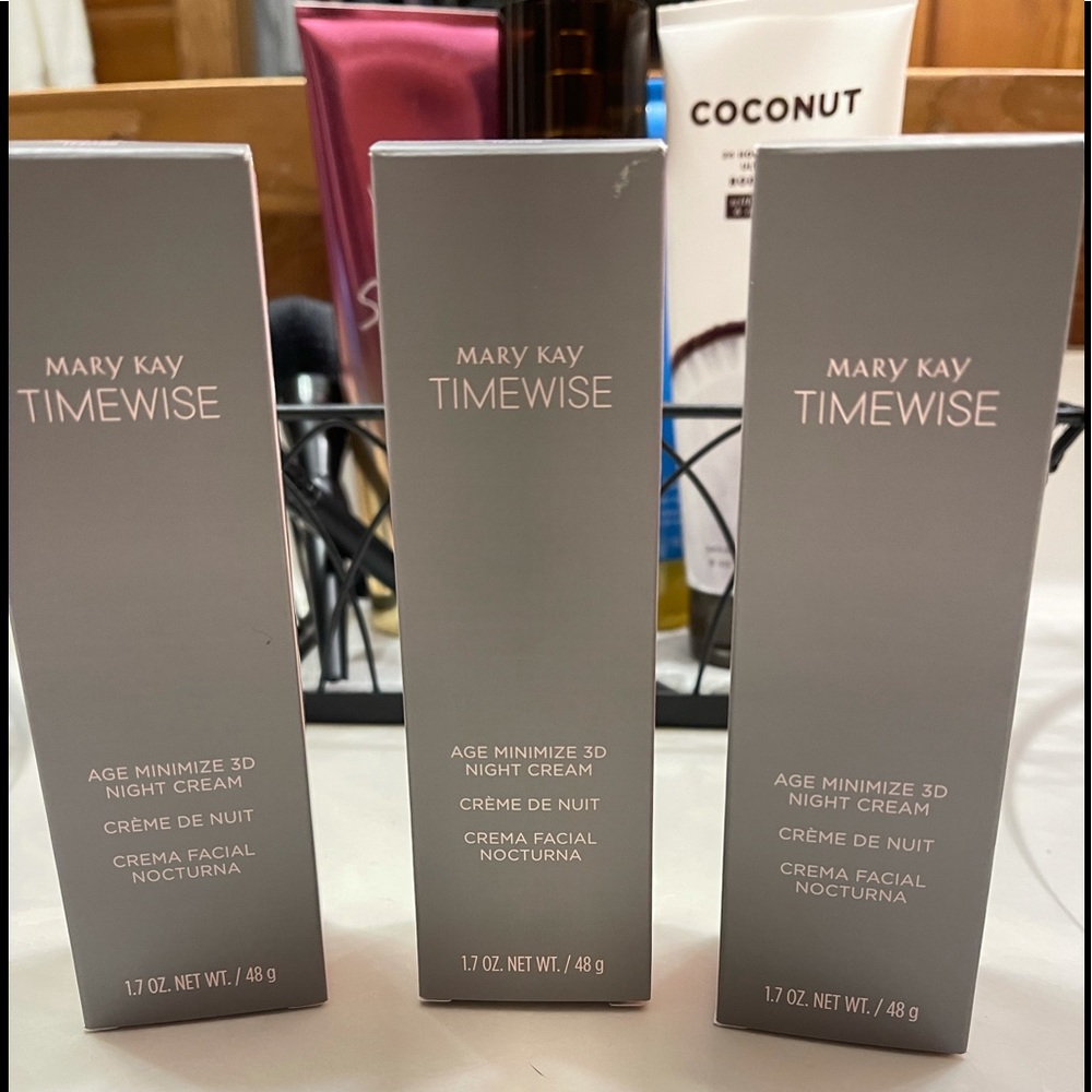 Mary Kay Night cream Dry to Normal